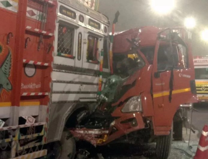 Kullu Manali Fourlane Accident: हनोगी टनल में दो ट्रकों की भीषण भिड़ंत, 3 की मौत और 8 गंभीर रूप से घायल