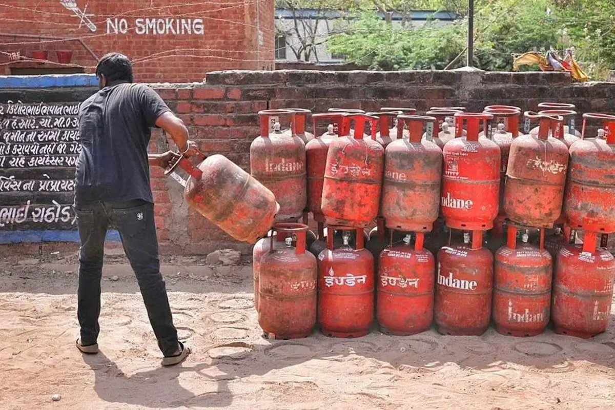 LPG Price Today 4 September 2026: घरेलू और कमर्शियल एलपीजी सिलेंडर के नए रेट जारी, जानें दिल्ली से पटना तक की कीमतें