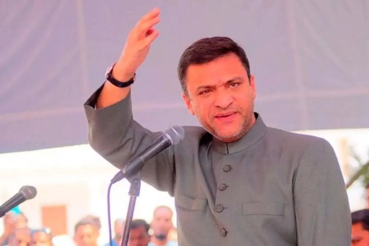 Akbaruddin Owaisi News: अकबरुद्दीन ओवैसी ने विधानसभा में की मर्यादा की अपील, कहा- 'बहनों का सम्मान जरूरी'
