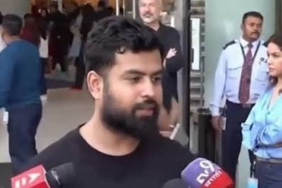 Mumbai Apple Store: सूरत से मुंबई पहुंचे युवक ने खरीदा शहर का पहला iPhone 18, 17 घंटे कतार में लगकर बनाया रिकॉर्ड