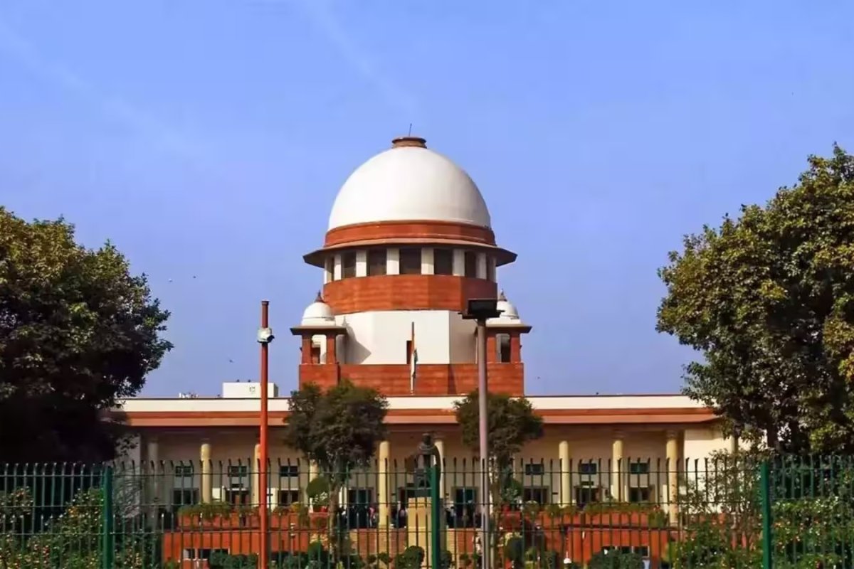 POCSO Act SC Verdict: अभियोजन का पक्ष आंख मूंदकर सच नहीं माना जा सकता, सुप्रीम कोर्ट ने पॉक्सो केस में आरोपी को किया बरी