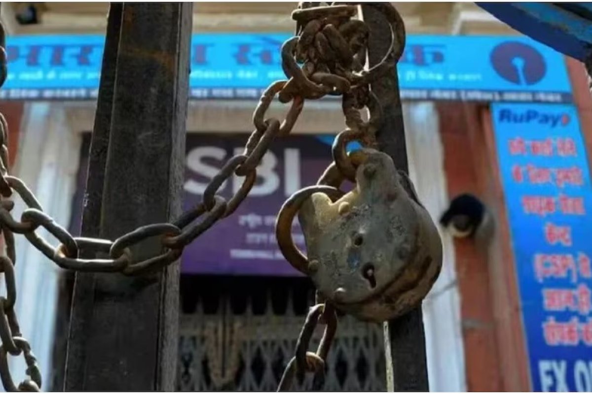Bank Strike: 5 दिन वर्किंग पर वित्त मंत्रालय की दो टूक, हड़ताल टालने की अपील; जानिए 28 से 30 सितंबर तक क्या रहेगा खुला