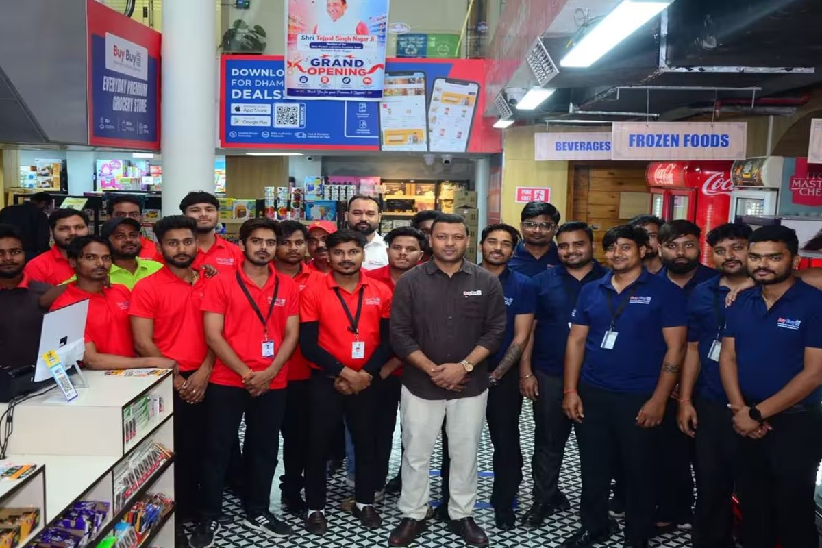 Success Story: 10 लाख की पूंजी से शुरू किया एक रिटेल स्टोर, आज 300 से अधिक आउटलेट्स और 100 करोड़ का साम्राज्य