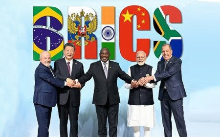 BRICS 2026: मलेशियाई पीएम अनवर इब्राहिम की ब्रिक्स पोस्ट पर छिड़ी चर्चा, 'तुझे देखा तो ये जाना सनम' से 'चले चलो' तक बॉलीवुड प्लेलिस्ट वायरल