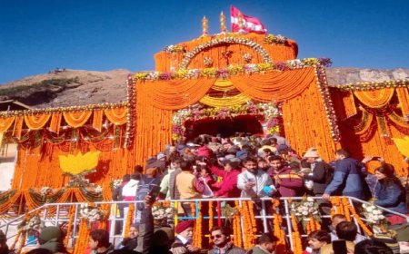 Badrinath Dham: सांस्कृतिक उत्सव में तेज संगीत और नाच-गाने पर भारी बवाल, चमोली प्रशासन ने गढ़वाल स्काउट्स को थमाया नोटिस