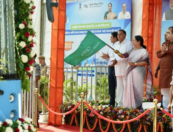 Delhi EV Bus Launch: दिल्लीवालों को मिली 50 नई ईवी बसों की सौगात, सीएम रेखा गुप्ता ने तेहखंड में एटीएस का किया उद्घाटन