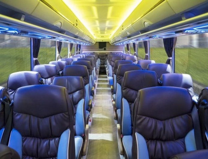 Kerala KSRTC Business Class Bus: सड़क पर विमान जैसी सुविधाएं, केरल की नई प्रीमियम बस का वीडियो वायरल
