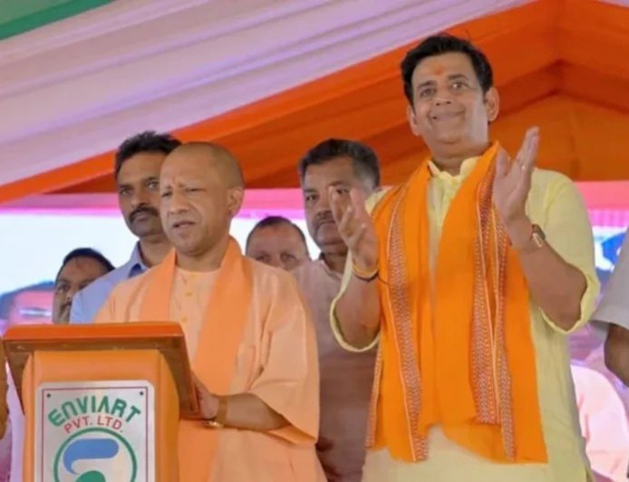 Gorakhpur News: भाजपा कार्यसमिति बैठक में शामिल हुए सीएम योगी आदित्यनाथ, कार्यकर्ताओं को दिया चुनावी विजय का मंत्र