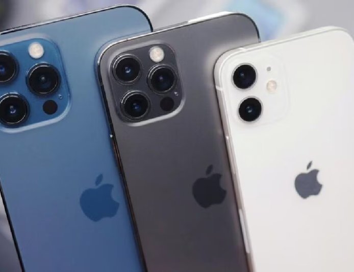 Festive Season iPhone Offers: त्योहारी सीजन से पहले आईफोन की कीमतों में बड़ी कटौती, बैंक डिस्काउंट और एक्सचेंज बोनस से आसान होगी खरीदारी