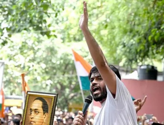 'अगर धांधली है तो चुनाव लड़ना बंद करें', अभिजीत दीपके का विपक्ष पर तीखा हमला; क्रिकेट के 'फिक्स्ड मैच' से की चुनावी व्यवस्था की तुलना