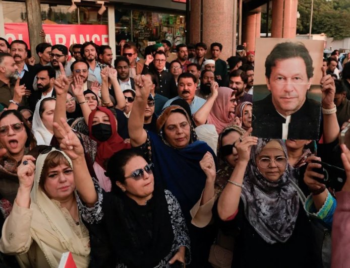 Imran Khan PTI Protest: इस्लामाबाद छावनी में तब्दील, 22 हजार सुरक्षाकर्मी तैनात; इमरान खान की रिहाई को लेकर संग्राम