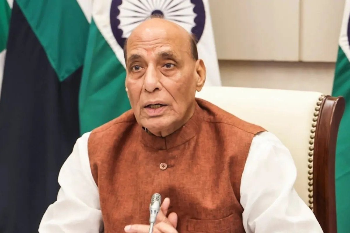विपक्ष पर बरसे राजनाथ सिंह, बोले- बांग्लादेश की तर्ज पर देश में रिजीम चेंज की रची जा रही साजिश