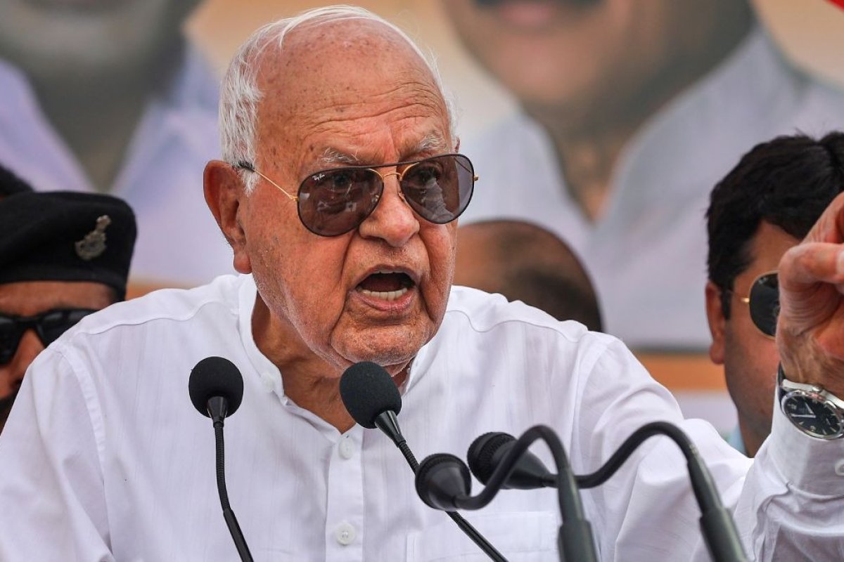 Farooq Abdullah on Trump - अमेरिकी राष्ट्रपति पर भड़के फारूक अब्दुल्ला, बोले- उनकी नीतियों से दुनिया में आ रही तबाही