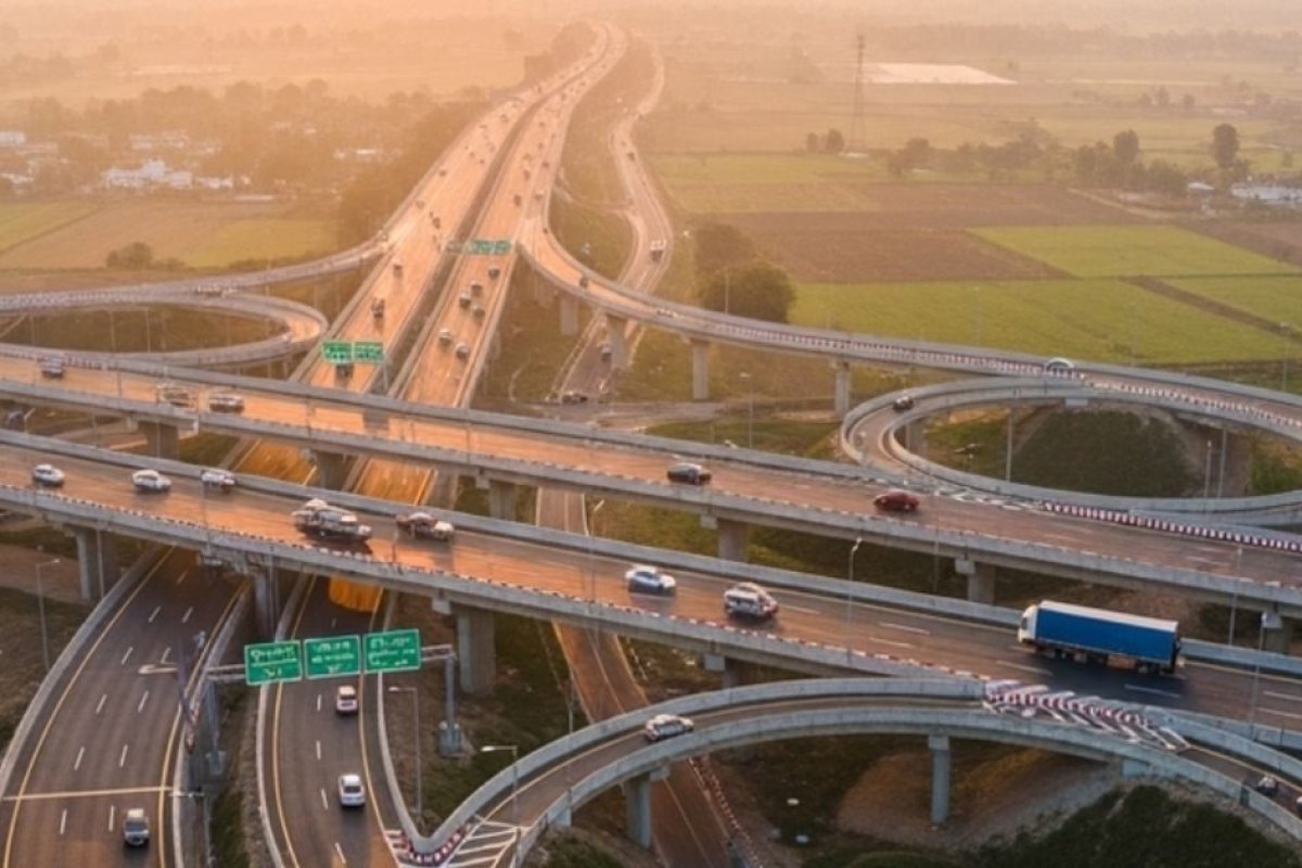 Delhi-Gurugram Expressway - गाड़ियों के हॉर्न और शोर से मिलेगी निजात, NHAI दोनों किनारों पर लगाने जा रहा नॉइज बैरियर