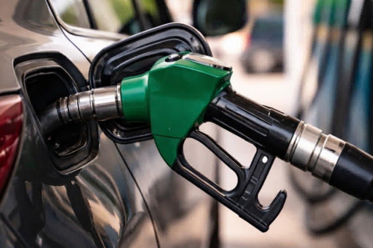 Fuel Price Stability - अंतरराष्ट्रीय बाजार में नरमी के बीच देश में पेट्रोल-डीजल के भाव स्थिर, जानिए दिल्ली से यूपी और महानगरों के ताजा रेट