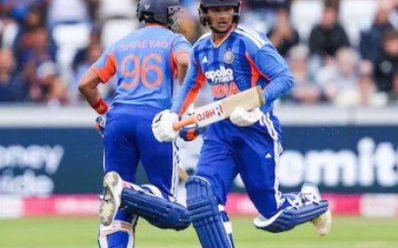 IND vs PAK: 15वें ओवर में लड़खड़ाई टीम इंडिया, ईशान किशन और श्रेयस अय्यर के आउट होने से 133 पर गिरे 5 विकेट