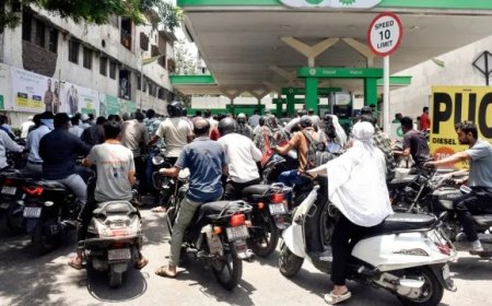 Petrol Diesel Price Today: 4 अक्टूबर 2026 को पेट्रोल-डीजल के भाव स्थिर, जानें यूपी, दिल्ली समेत प्रमुख शहरों के ताजा रेट
