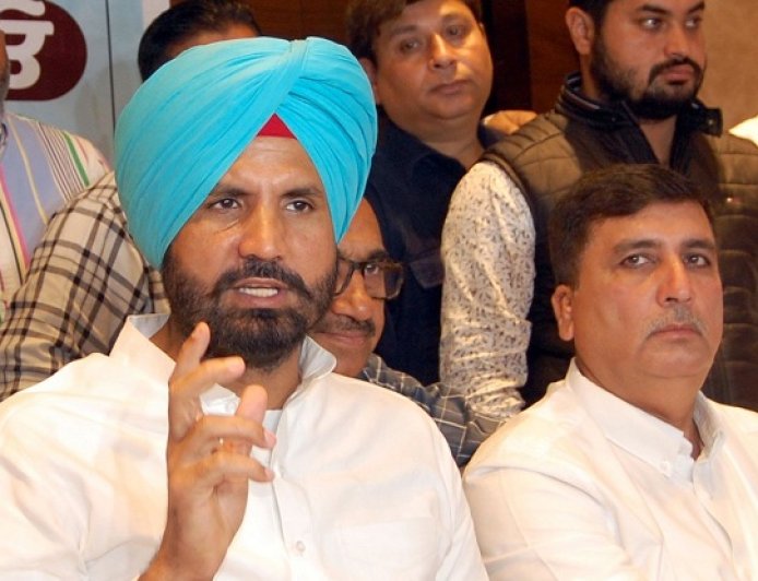 Punjab Congress Crisis: अंदरूनी कलह के बीच अमरिंदर सिंह राजा वडिंग ने की इस्तीफे की पेशकश, विजय इंदर सिंगला रेस में आगे
