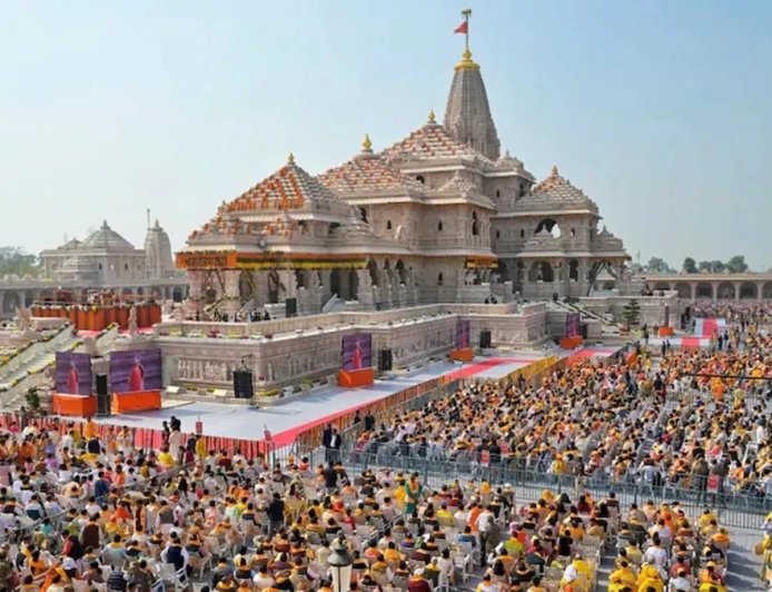 Ayodhya Ram Mandir: चढ़ावा चोरी के बाद सुरक्षा व्यवस्था पर कड़ा एक्शन, सभी कर्मचारियों का होगा पुलिस वेरिफिकेशन
