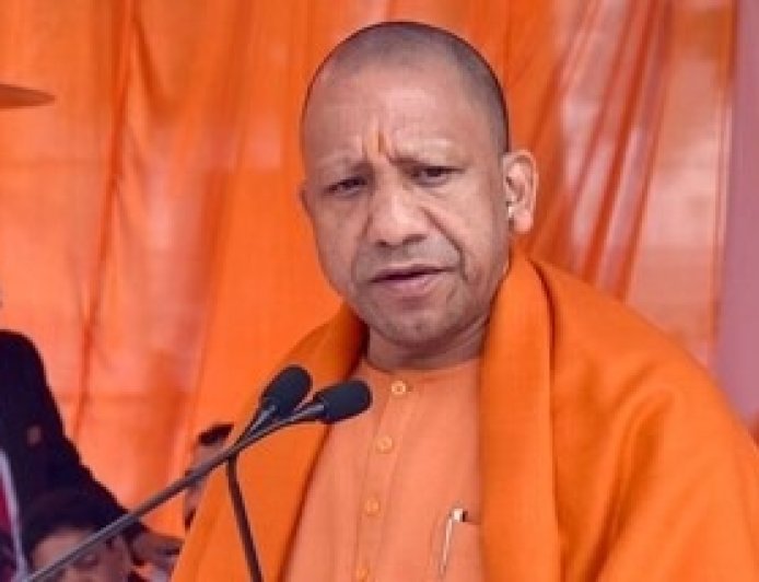 यूपी में सीएम पद की पहली पसंद कौन? ताजा सर्वे में अखिलेश यादव से काफी आगे निकले योगी आदित्यनाथ