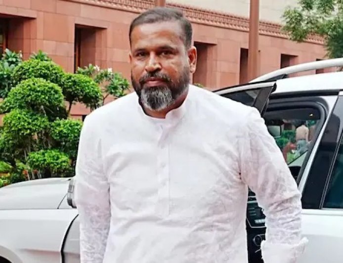 Yusuf Pathan Land Row - TMC छोड़ एनडीए के सहयोगी दल में जाने के बाद यूसुफ पठान पर मेहरबान हुई सरकार, वडोदरा में 20 करोड़ के प्लॉट को मंजूरी